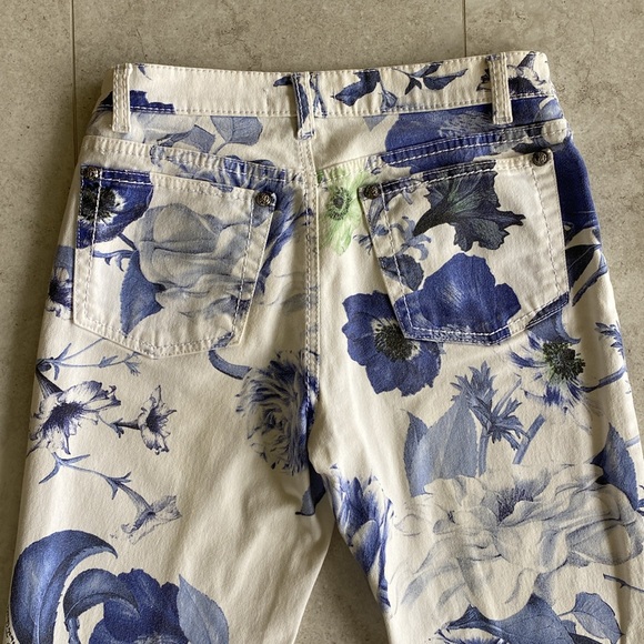 Vintage Roberto Cavalli floral jeans - Picture 6 of 13